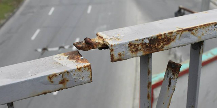 Почти девять тысяч мостов в Украине аварийные – министр