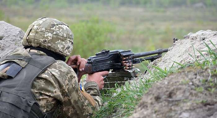 Российские оккупанты с полуночи обстреливают из гранатометов и пулеметов