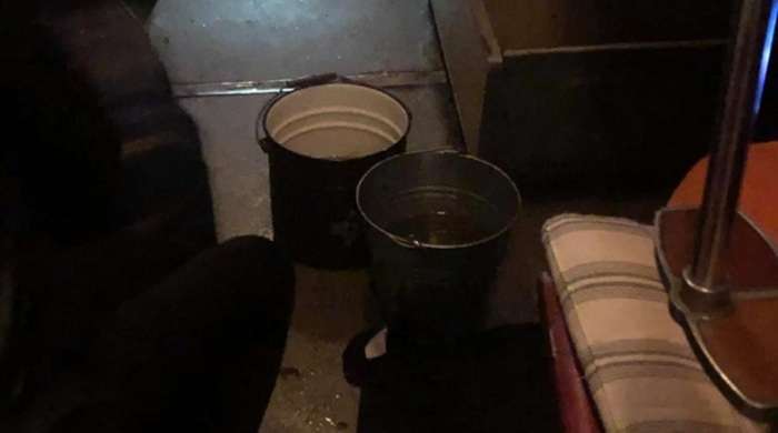 Пасажирам поїзда Київ-Миколаїв роздали відра