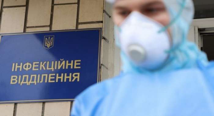 Еще 2462 украинца подхватили коронавирус