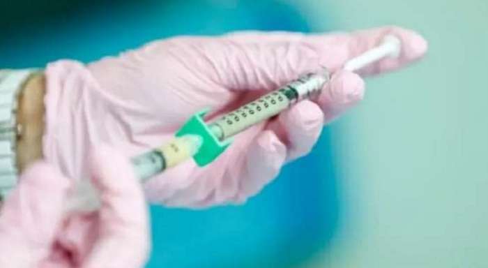 ЄС планує дати добро подорожам вакцинованим проти коронавірусу людям