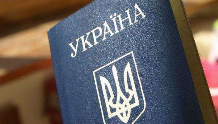 В «ЛДНР» засуетились: Сепаратисты начали забирать у боевиков паспорта