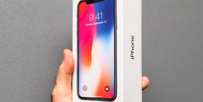 Apple не попала в тройку лидеров по продажам смартфонов