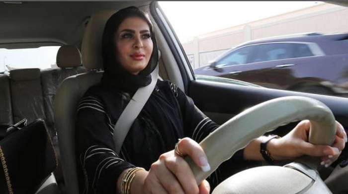 Женщинам в Саудовской Аравии разрешили управлять такси