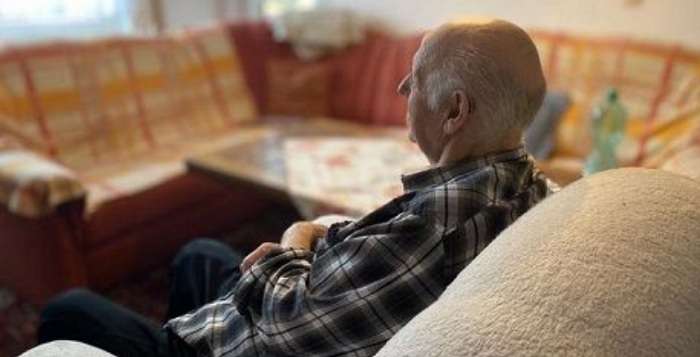 Одиноким українцям запропонують особливу соцдопомогу