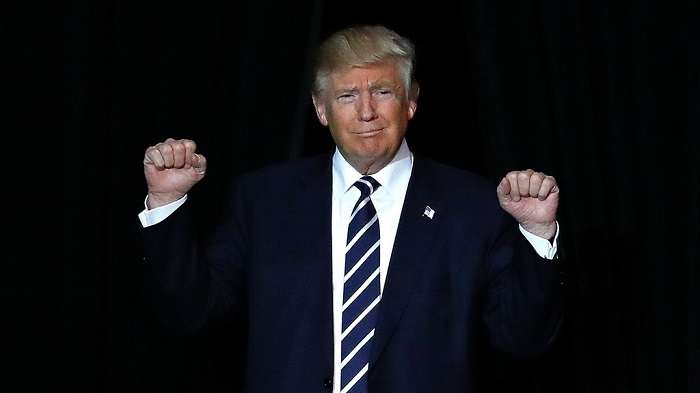 У Трампа заявили про його «маніакальну тягу» до виконання передвиборчих обіцянок