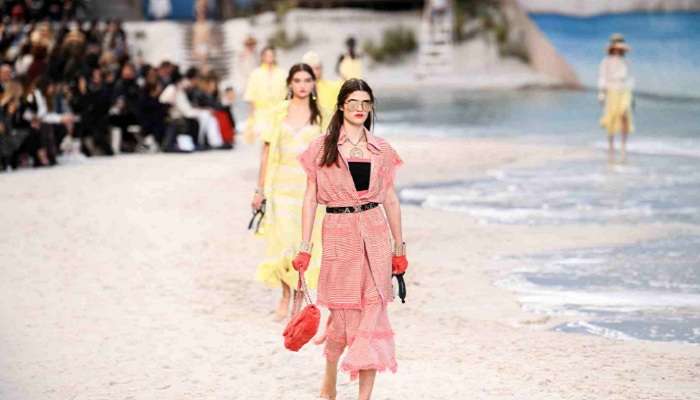 Chanel откажется от крокодиловой и змеиной кожи