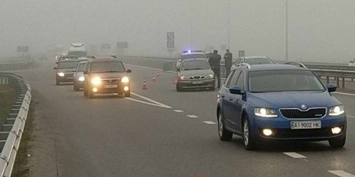 Возле Киева более 10 авто попали в ДТП