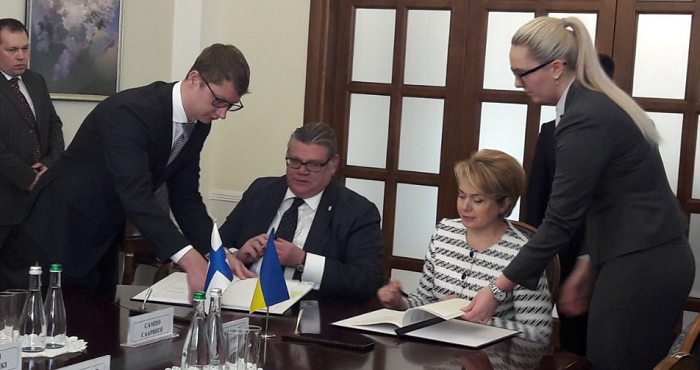 Україна та Фінляндія підписали угоду про реформу української школи