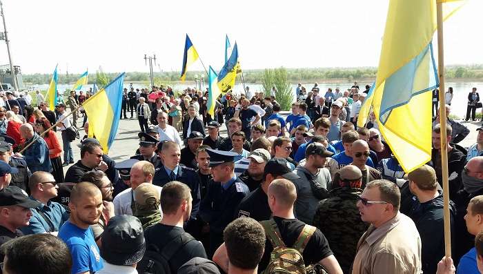 У Херсоні націоналісти побилися з представниками лівих сил (ВІДЕО)