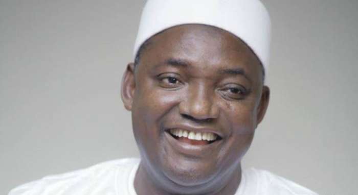 У Гамбії Барроу відновив п’ятиденний робочий тиждень