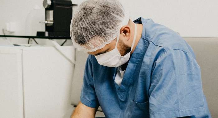 МОЗ вирішило прив’язати мінімалку медиків до прожиткового мінімуму