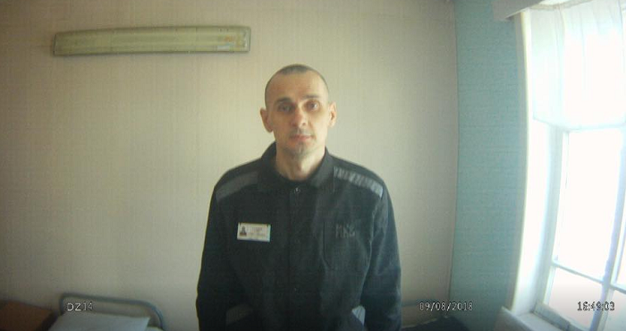 Сенцова не помиловали, потому что он этого не просил – Песков