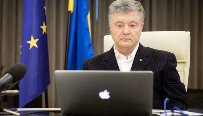 Порошенко назвав Україну сильно проамериканською державою