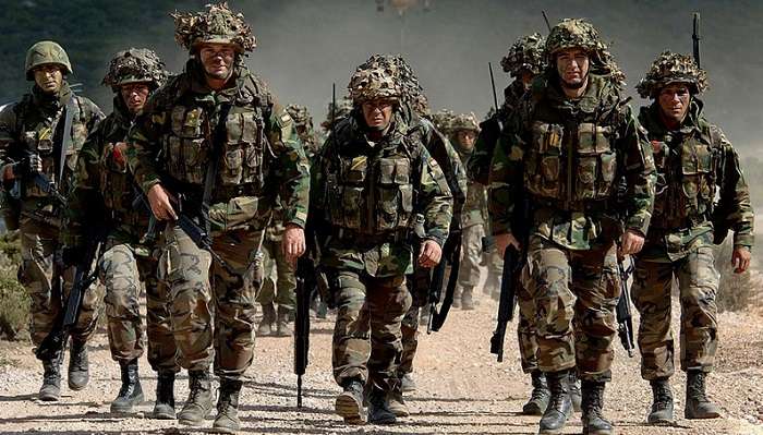 НАТО готово к действиям на восточных границах – Столтенберг