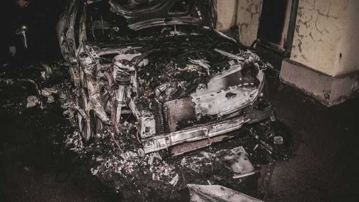 В Киеве сожгли авто невестки Гонтаревой
