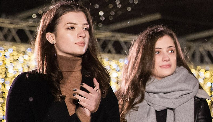 Порошенко поздравил дочерей с совершеннолетием