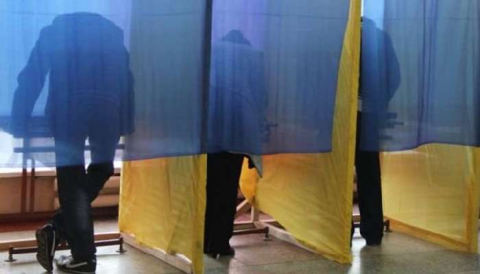 Українцям заборонили фотографувати бюлетені