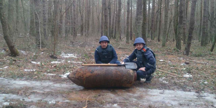 На Львовщине спасатели обезвредили гигантскую авиабомбу SC-500