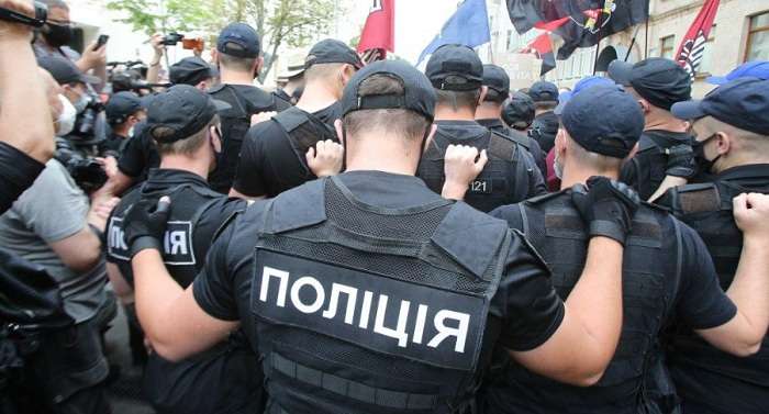 Стало відомо, кому найбільше довіряють українці