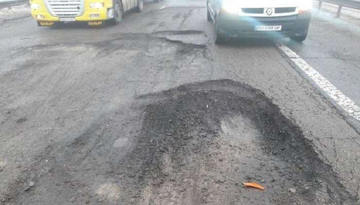 Гройсману показали «неотреформированные» украинские дороги