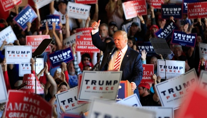 Российские Twitter-боты поддержали Трампа 500 тысячами ретвитов