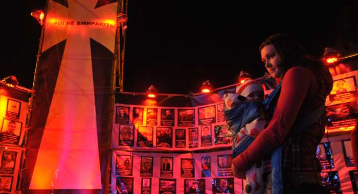 В Бахмуте почтили память героя Небесной сотни Чернявского