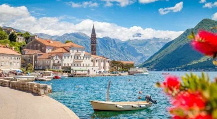 Чорногорія перемогла COVID-19 та повернулась до жорсткого карантину