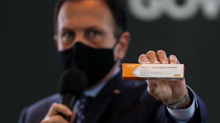 Бразилія може випустити китайську вакцину проти COVID-19 цього року