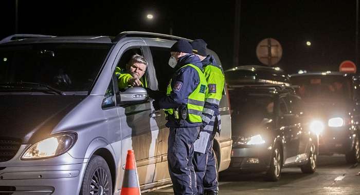 Чехія першою в ЄС відкрила кордони на тлі пандемії