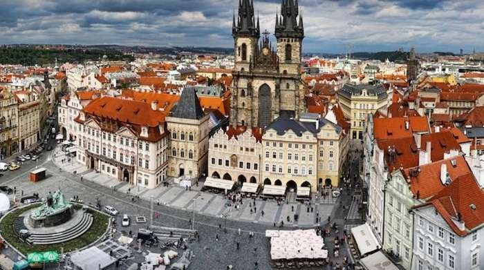 Вакциновані українці зможуть подорожувати у Чехію