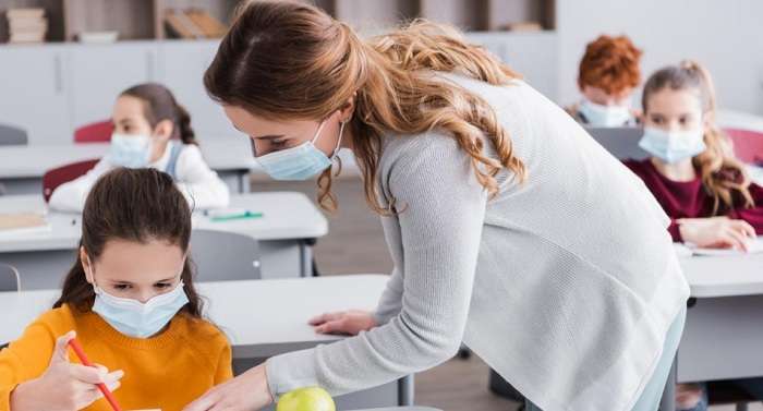 Українським вчителям підняли зарплату