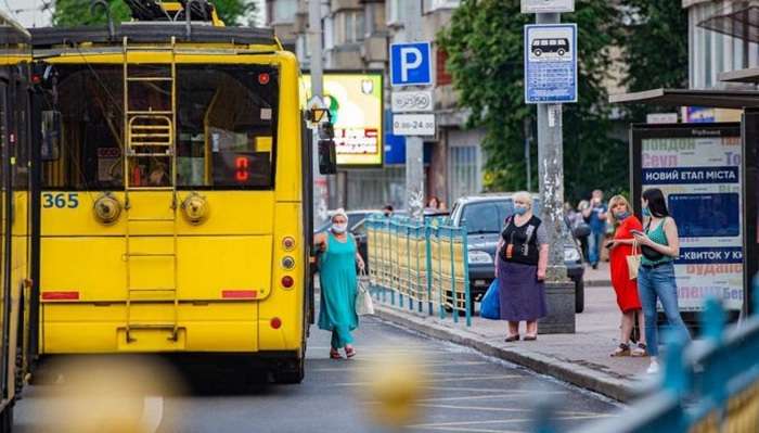Громадський транспорт знову можуть закрити – Шмигаль