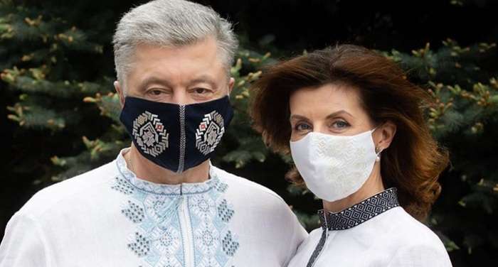 Назван бренд модной маски Порошенко