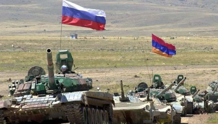 Reuters предоставило доказательства скопления российской техники на границе Украины с РФ (ВИДЕО)