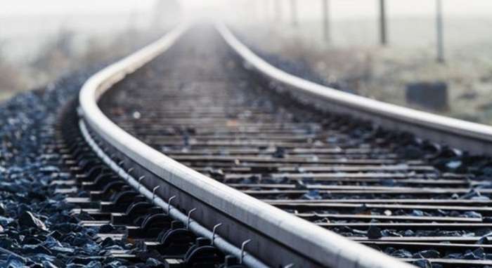 Під Києвом зійшов з колії потяг