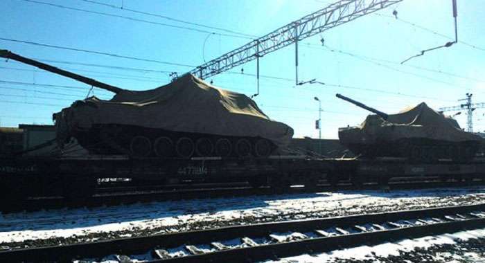 Россия за неделю перебросила на Донбасс 40 платформ боевой техники