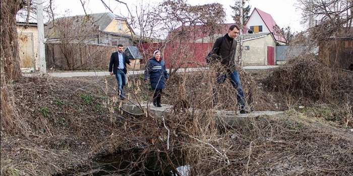 По случаю 8 марта Омелян поздравил работниц почты в селе Вита Почтовая