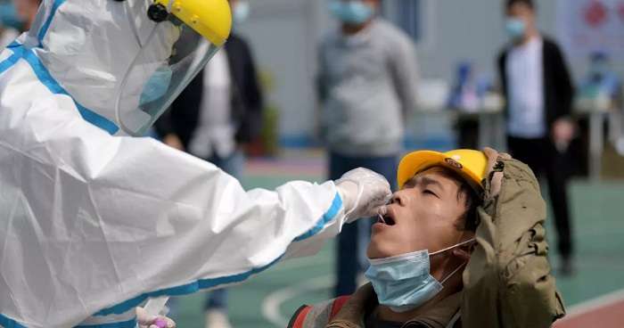 Усі жителі міста Ухань пройшли тест на COVID-19