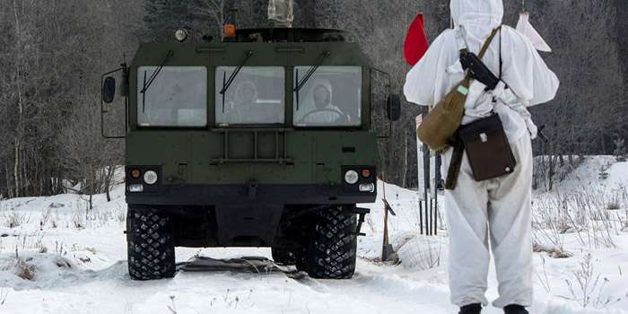 Тренування російських курсантів-артилеристів у стрільбі та водінні – фотоальбом