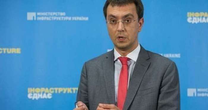 Азаров вкотре обізвав українського міністра «унікальним дебілом»