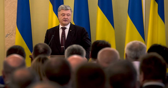 В Україні зменшилась кількість чиновників – Порошенко