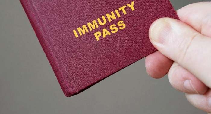 Англія готова до введення COVID-паспортів