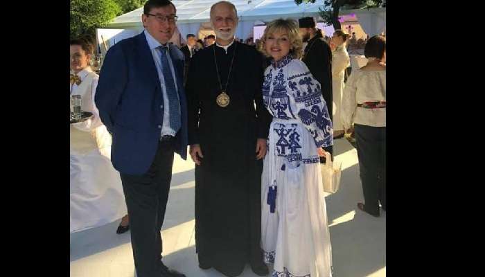 Ирина Луценко выгуляла платье за 50 тысяч гривен