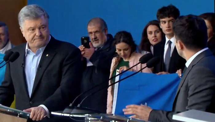 Журналіст про Порошенка: На колінах та зганьблений