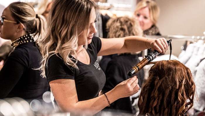 Карантин вихідного дня в Україні – Перукарням не дозволять працювати