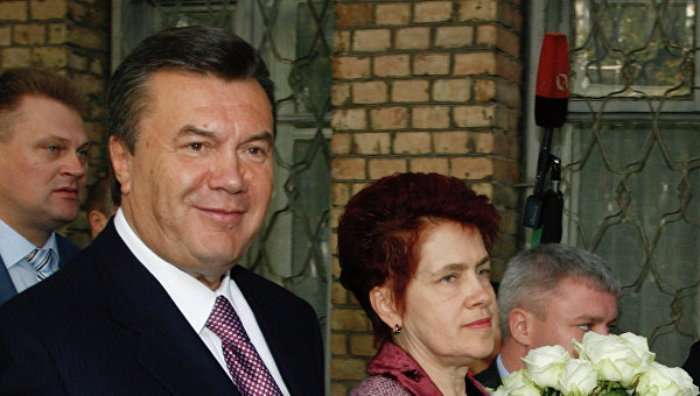 У Януковича спростували інформацію про його розлучення з дружиною