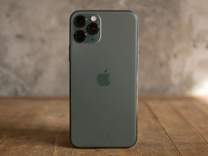 Проблемы у Apple: После последних обновлений iPhone разряжается за один час