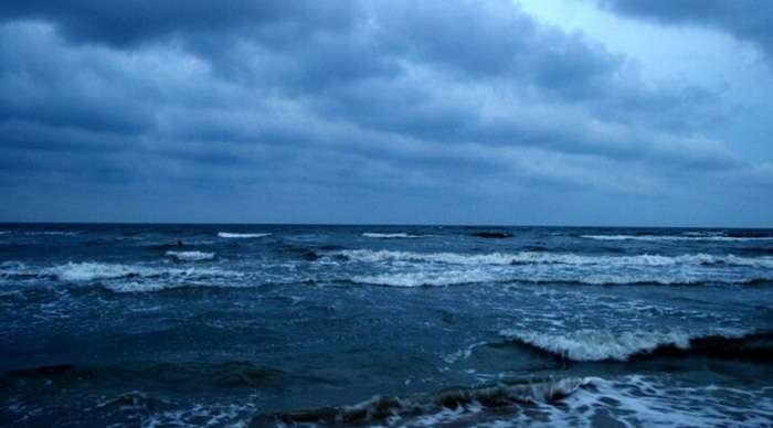 У Чорному морі затонув корабель з українськими моряками