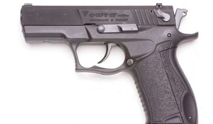 Співробітники «Укрпошти» носитимуть пістолети